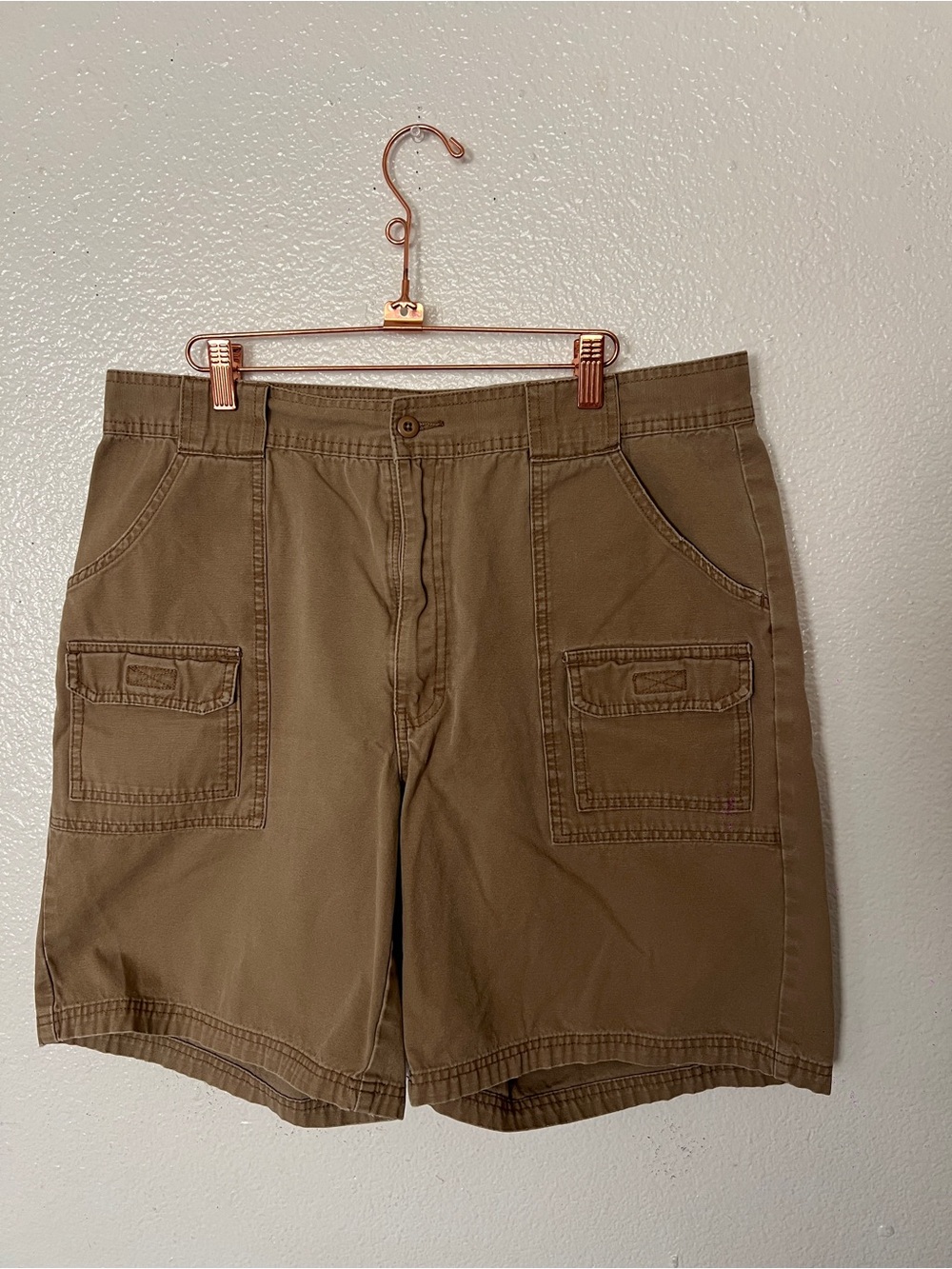 Cabela's Men's Tan Cargo Pocket Shorts